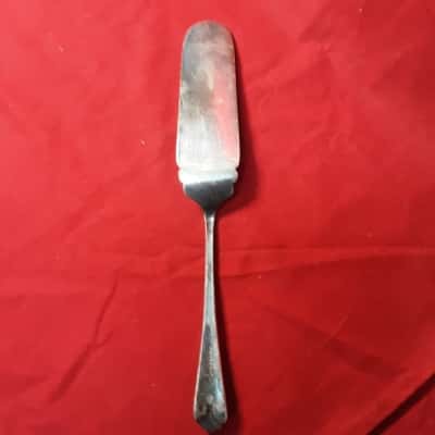 Hallmark silver plated vintage patina cake lifter
