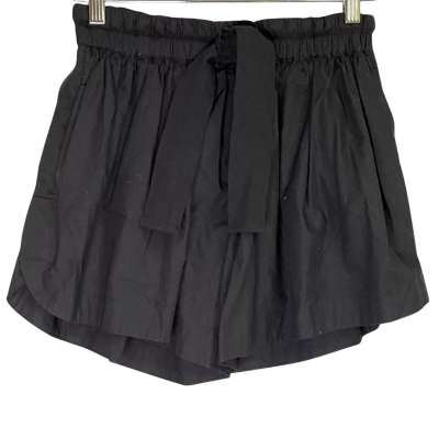 Country Road Black Full Hem Shorts Size 4