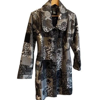 “ Veducci”Womens coat M.I.A.  Size 12 Multicoloured 