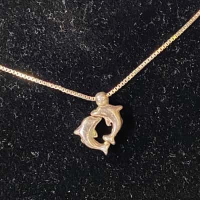 925 ITALY SILVER NECKLACE WITH A DOLPHIN PENDANT 