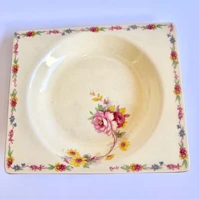 Vtg. Royal Staffordshire Biarritz plate, no.784849