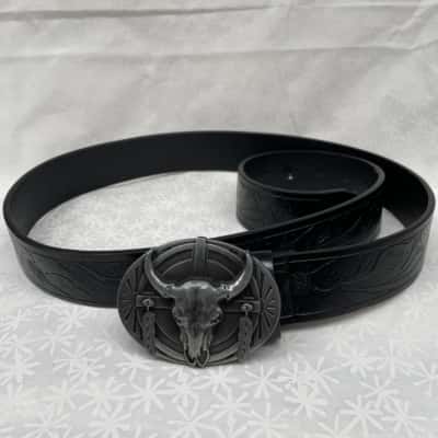  Men’s  Size One Size Belt with rodeo style buckle