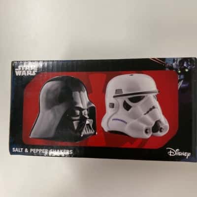 Star Wars salt & pepper shackers