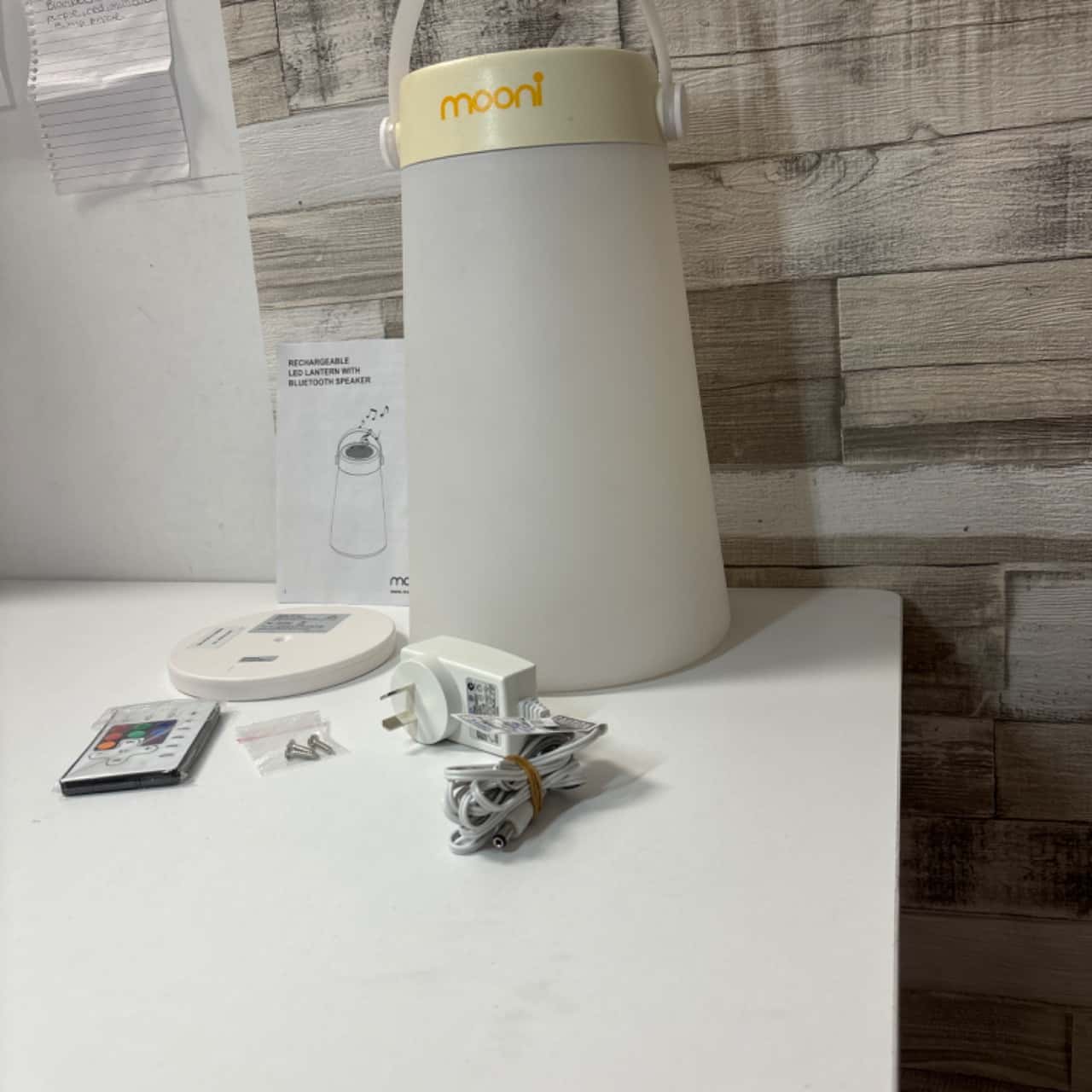 Mooni lantern Bluetooth speaker (s)