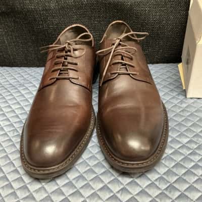Johnny Bigg textured dress shoes 