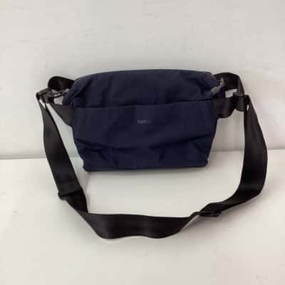 Bellroy Venture Sling Cross Body Bag