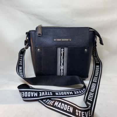 STEVE MADDEN CROSSBODY BAG HANDBAG BLACK STRIPE