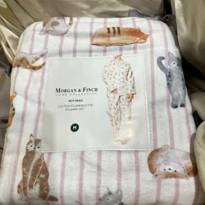 Morgan and Finch Womens Size M Cat Pattern 