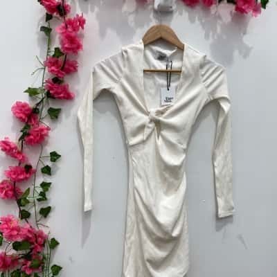 Tiger Mist Womens  Size XS Long Sleeve Dress Cream 