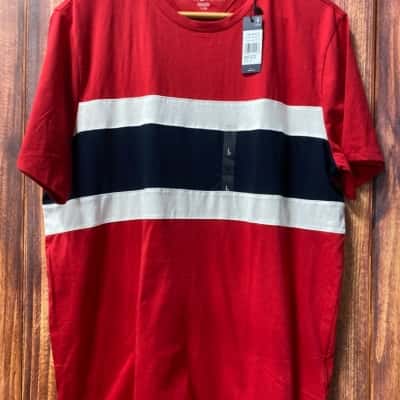 Tommy Hilfiger Size L Red  t shirt new 