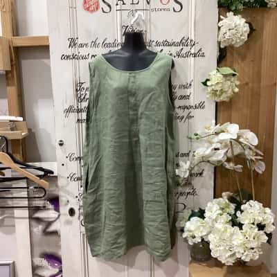 OLGA KAROLINA BRAND! Womens  Size 42 Sleeveless Dress  Olive! BEAUTIFUL LINEN SLEEVELESS DRESS! OFFERS FUNCTIONAL POCKETS AND AN OVERSIZED FIT! PERFECT FOR SUMMER AND SPRING! 
