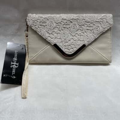 London Rebel*NEW WITH TAGS  Women's Clutch Cream 