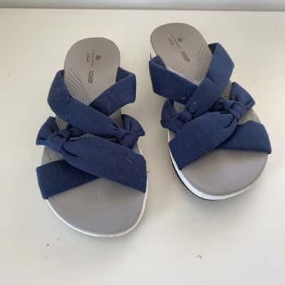 Cloudsteppers By Clarks Cushion Soft Navy Blue Grey Sandals Shoes  Size 4