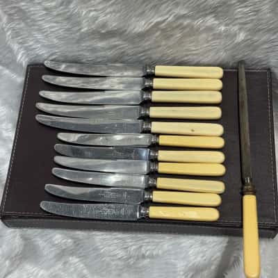 Vintage Paragon knife set