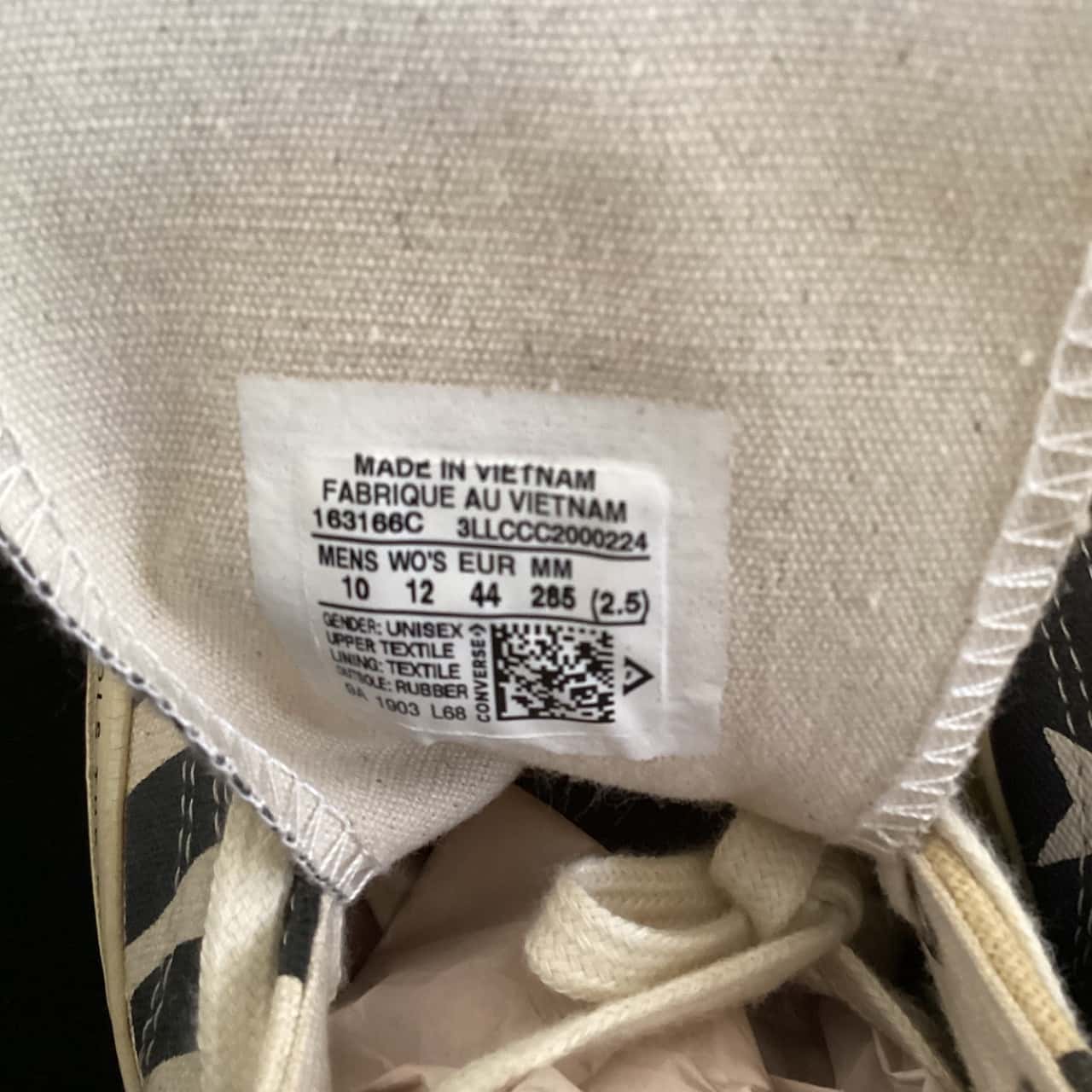 Converse Mens Chuck Taylors,Size 10 ,Pattern (s)