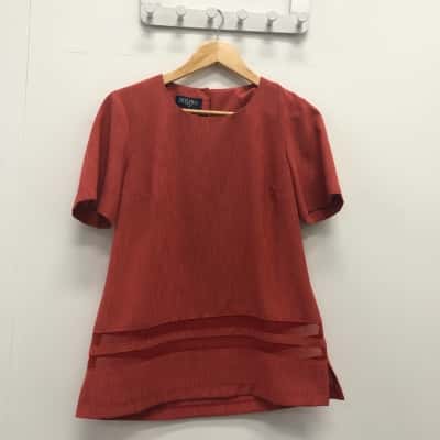 Dolina Womens  Size 10 Short Sleeve Top Orange / Red 