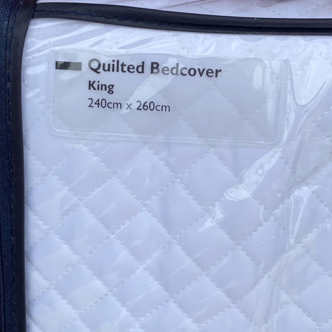 SHERIDAN KENWICK KING SIZE WHITE QUILTED BED COVER (s)