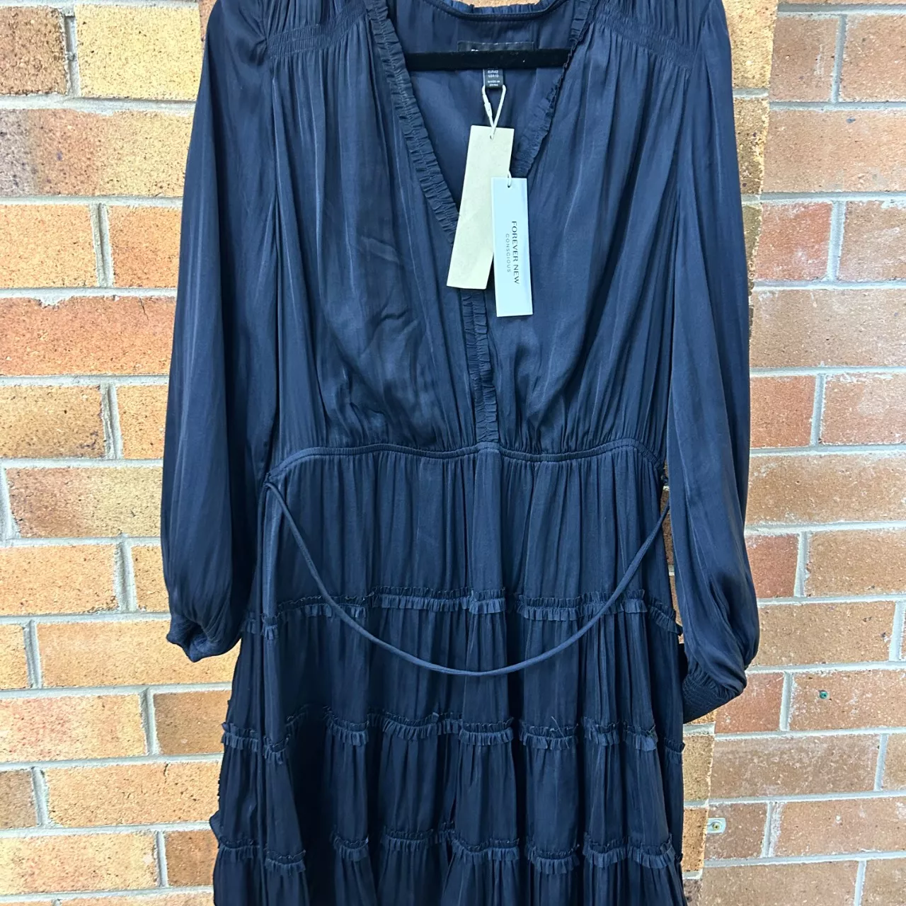 brown midi slip dress 100% Silk Cami XS x-sibling-handle:sol-tie-maxi-dress-sea-spray-1 Color:Cream/Navy Elegant satin slip dress Exceptional 2000s Richard Tyler