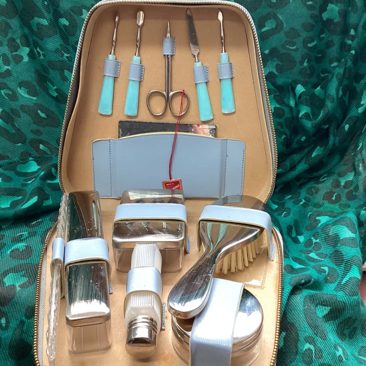 Picture of Vermont Grooming Set(s)