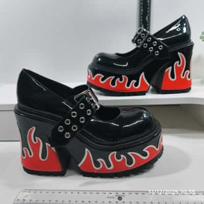  Widow "Hell And Back" patent Mary Janes Strap Platform Heels Size 10M PreOwned 