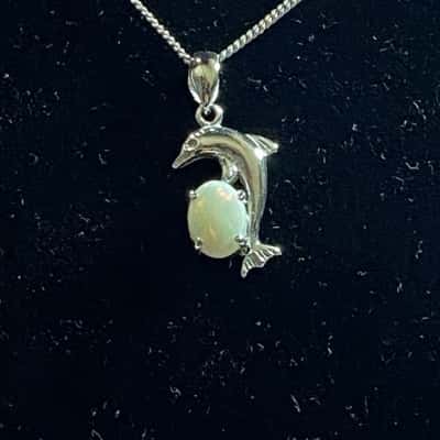 925 SILVER DOLPHIN WITH 6x8 mm CABOCHON OPAL WITH SILVER CHAIN 