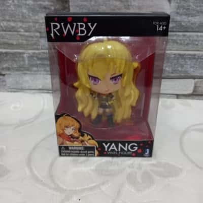 RWBY Yang vinyl figure banter toys & collectible 