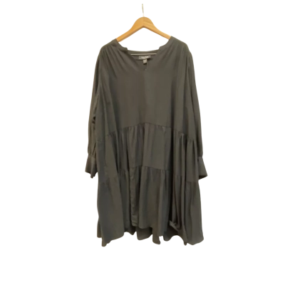 Womens  Arna York Size 22 Black dress