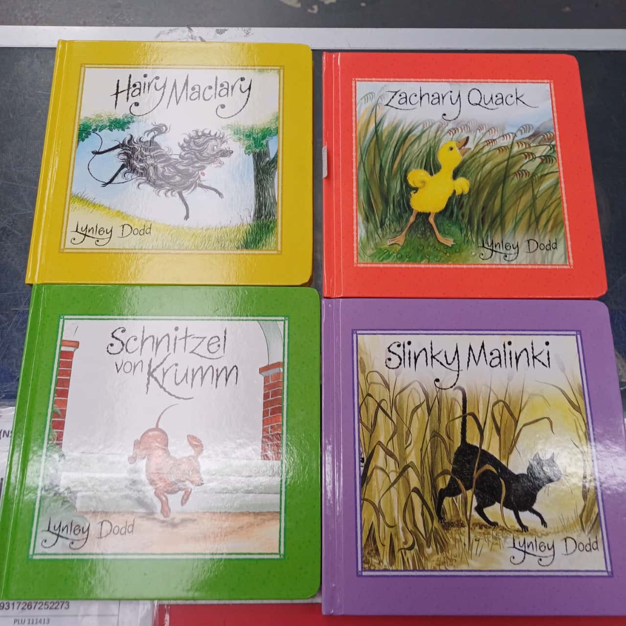Hairy Maclary and Friends: Colours in Maori and English