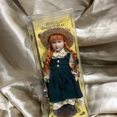 Anne of Green Gables Heritage Edition Porcelain Doll