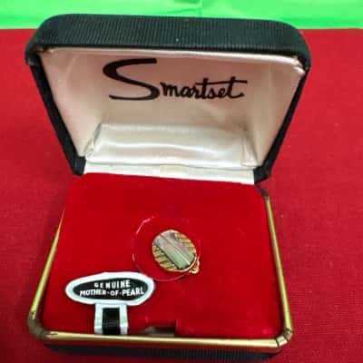 Smartest Men's Vintage Collar Stud Featuring Genuine Mother of Pearl Inset 