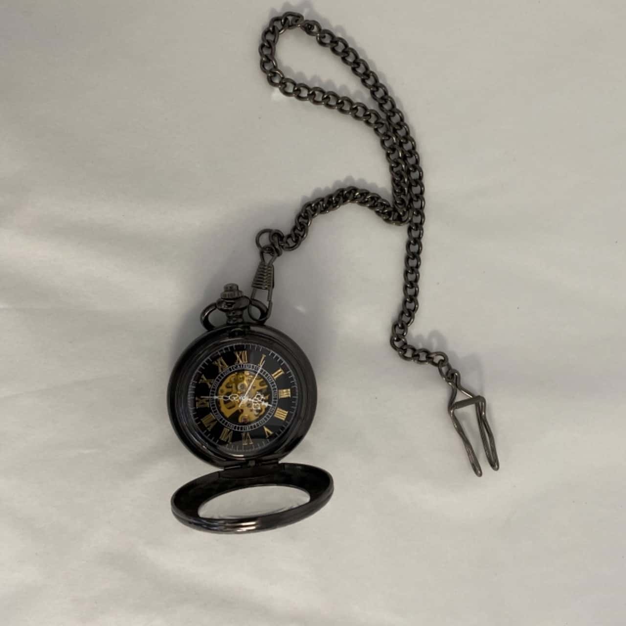 Womens wind up pocket watch(s)