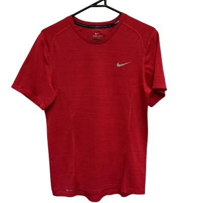 Dri Fit Nike Mens  Size S T-Shirt Red GUC
