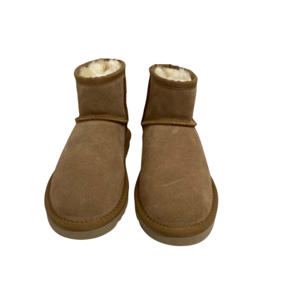 Grosby Ugg Boot.  Size 6 