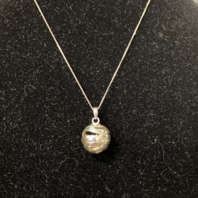 Sterling silver chain and pendant 