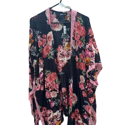 Taking Shape Womens  Size One Size Floral Hotfix trim cape Black/Pink
