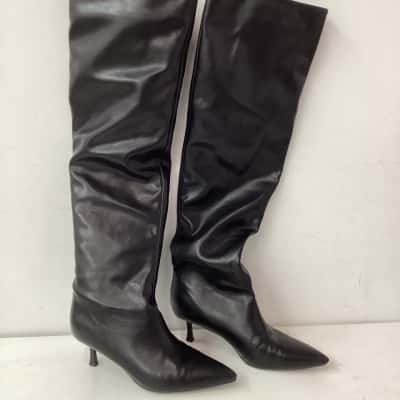 BELLINI  Womens  Size 9  over the knee black boots