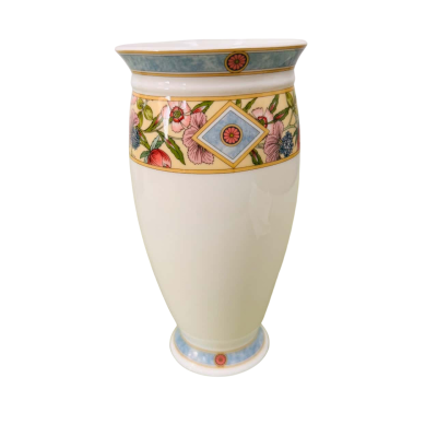 Vintage Wedgwood "Sarah" Bone China Vase – Made in England