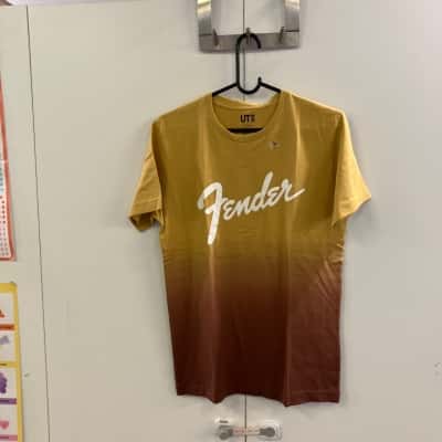 Uniqlo Unisex  Size M Yellow 