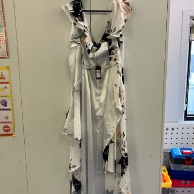 City Chic Womens  Size S Floral 