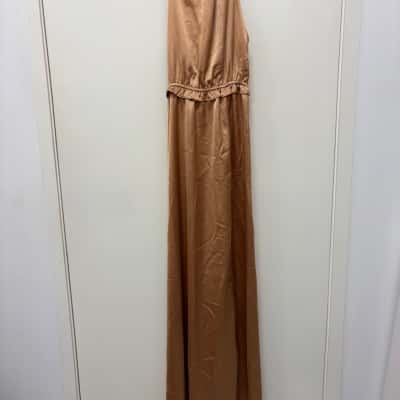BNWT Womens  Size 6 Shoestring Strap Dress Champagne 