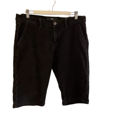 “Hugo Boss” Mens  - shorts - Size 36 Black  