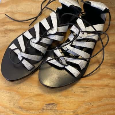 Sol Sana Womens  Size 8 Sandals Black  / White Shoes 