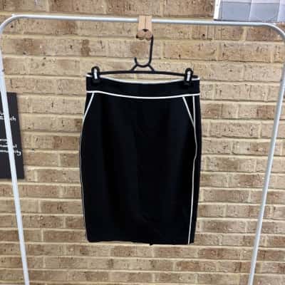 Portmans Womens black skirt Size 12 