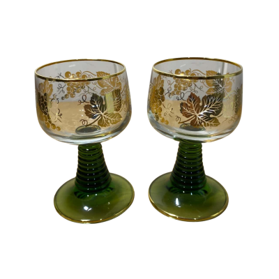 MCM Berg Eltz Green Beehive Aperitif Wine Cordial Grape Vine Glasses (set of 2)