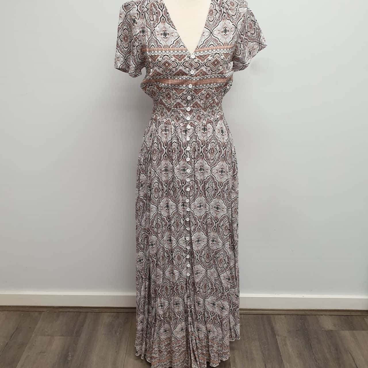 Caroline Morgan Beige & Cream Floral Super Cute Maxi Tea Dress Size 12 - RRP $119.00 (s) Caroline Morgan Beige & Cream Floral Super Cute Maxi Tea Dress Size 12 - RRP $119.00 (s)