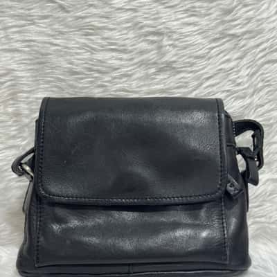  Womens Black  Evity cross body bag 