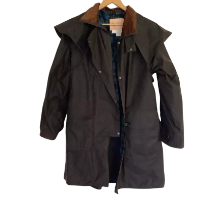 G.A.B.  Genuine Australian Bushwear.  Brown Oilskin Short Coat.   Size L 