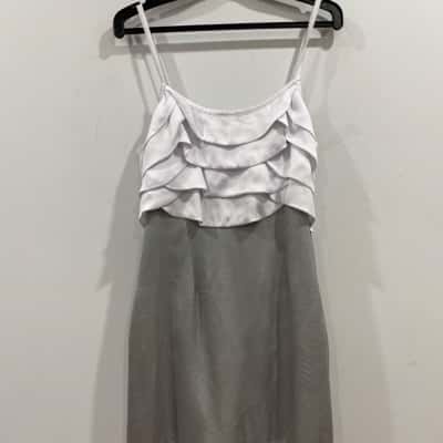  Kulu -   Size 10 Silver silver dress