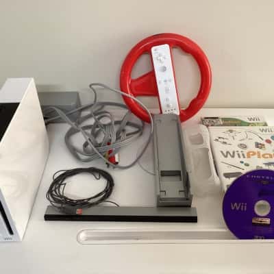 Nintendo Wii White Console Bundle (Model RVL-001) – Tested & Powering On