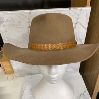 Akubra Unisex  Size 55 Beige 